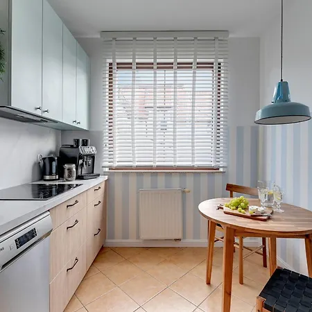 Amalfi - Quiet Family By Lion Апартаменти