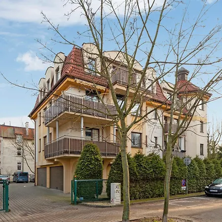 Amalfi - Quiet Family By Lion * Сопот