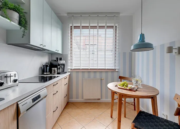 Amalfi - Quiet Family By Lion Апартаменти